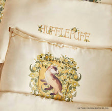 Load image into Gallery viewer, Harry Potter x Kitsch Satin Pillowcase Standard - Hufflepuff