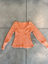 Load image into Gallery viewer, Texture Thermal long sleeved top with v- neck
