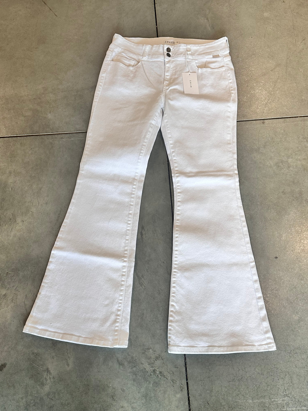 Cello 2 Button Mid Rise Flare